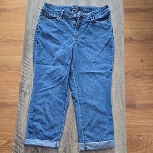 Lee Women's Cropped Blue Jeans